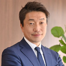 Hidekazu Kakishima,   Country Manager