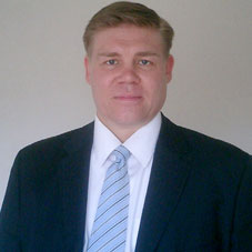 Timo Halonen,    Country Manager