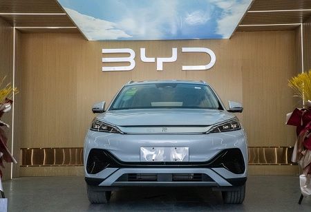 BYD Dominates China's EV Market with Innovative Plug-In HybridTechnology 